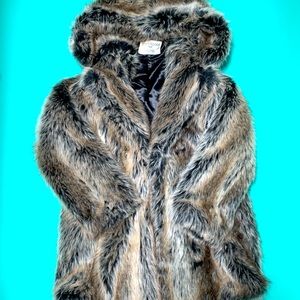 Spirithood Grey Wolf Men’s Faux Fur Coat